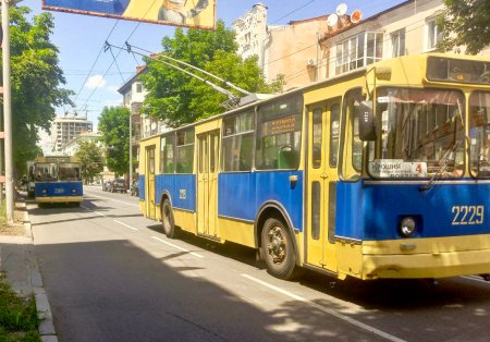 У Житомирі через аварію дві години не курсували тролейбуси та трамваї