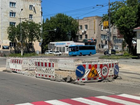 Рух тролейбусів вулицею Великою Бердичівською відновлено