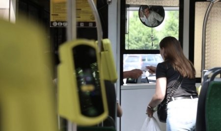 Житомир і Львів: два підходи до готівкової оплати у громадському транспорті