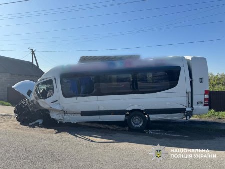 ДТП поблизу Житомира: зіткнулися легковик та маршрутка, є травмовані