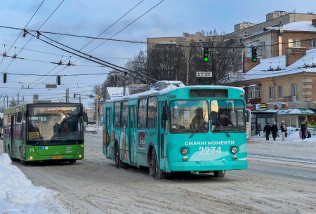 Житомиряни скаржаться на перебої в роботі громадського транспорту: в мерії пояснили причини