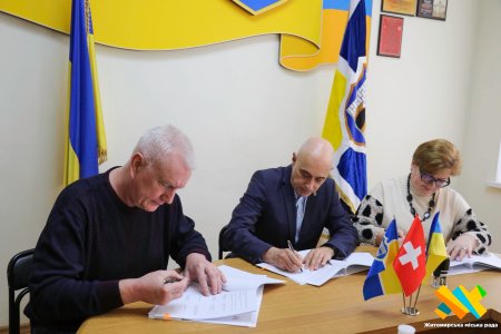 Житомир отримає 13 тролейбусів зі Швейцарії: підписано меморандум про передачу транспорту