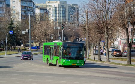 У вихідні автобус №1 курсуватиме за оновленими графіками руху